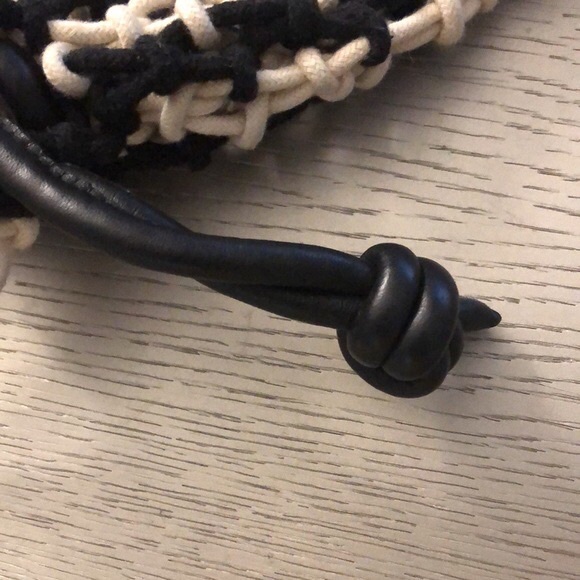 Clare V. Los Ángeles Stylish Black and White Women's Bag - Picture 13 of 14